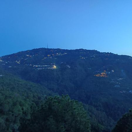 The Western Heights I Serviced Apartments I Pvt Balcony I Lift I Peacefull Area I Family Accomodation I Kasauli I By Exotic Stays Экстерьер фото