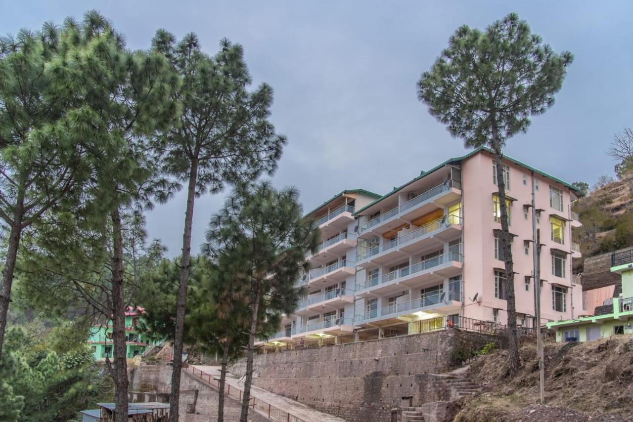 The Western Heights I Serviced Apartments I Pvt Balcony I Lift I Peacefull Area I Family Accomodation I Kasauli I By Exotic Stays Экстерьер фото