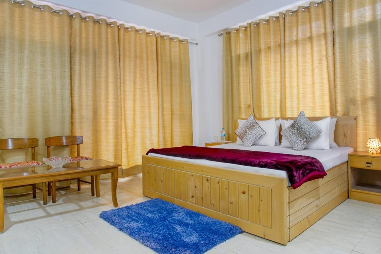 The Western Heights I Serviced Apartments I Pvt Balcony I Lift I Peacefull Area I Family Accomodation I Kasauli I By Exotic Stays Экстерьер фото
