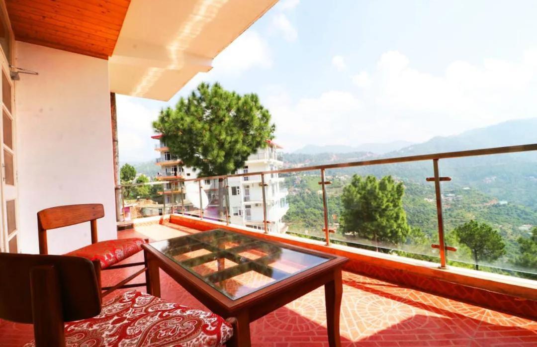 The Western Heights I Serviced Apartments I Pvt Balcony I Lift I Peacefull Area I Family Accomodation I Kasauli I By Exotic Stays Экстерьер фото